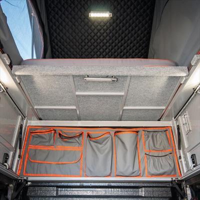 Alu-Cab Canopy Camper Ford Ranger D/Cab 2012-22 in Schwarz