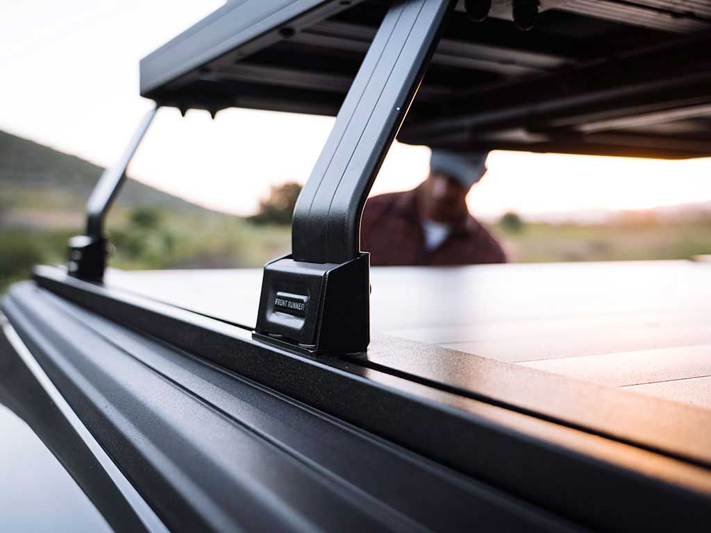 VOLKSWAGEN AMAROK (2010 - HEUTE) EGR ROLLTRAC SLIMLINE II LADEFLÄCHENTRÄGER KIT - VON FRONT RUNNER
