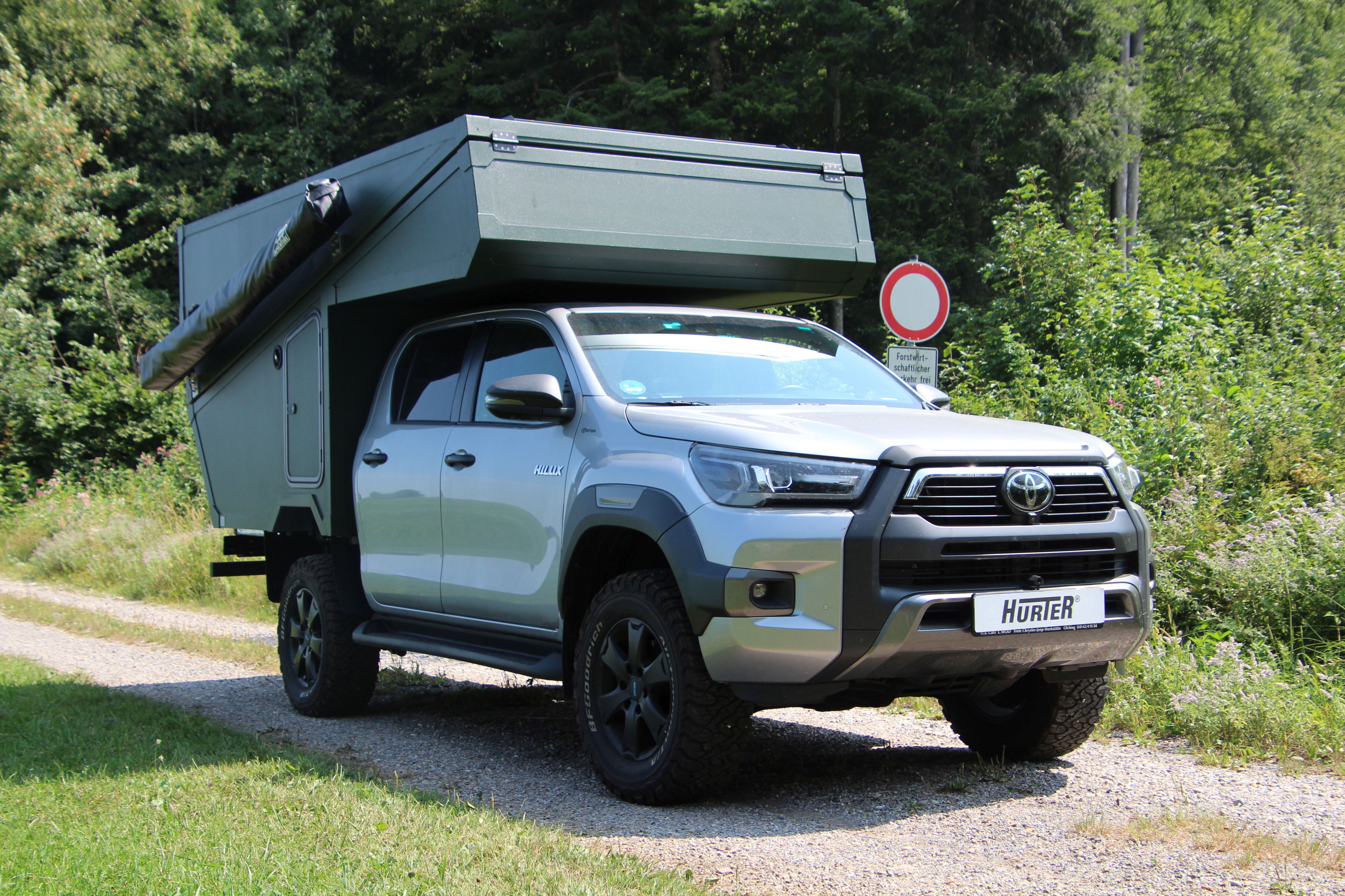 Toyota Hilux Invincible - Sebastian
