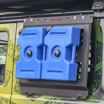 Alu-Cab Wasserkanister für Jimny Molle Platte, 5L (Blau) Alu-Cab Wasserkanister für Jimny Molle Platte, 5L (Blau)