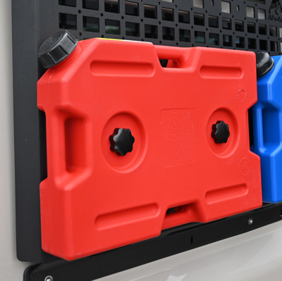 Alu-Cab Benzinkanister für Jimny Molle Platte, 10L (Rot) Alu-Cab Benzinkanister für Jimny Molle Platte, 10L (Rot)