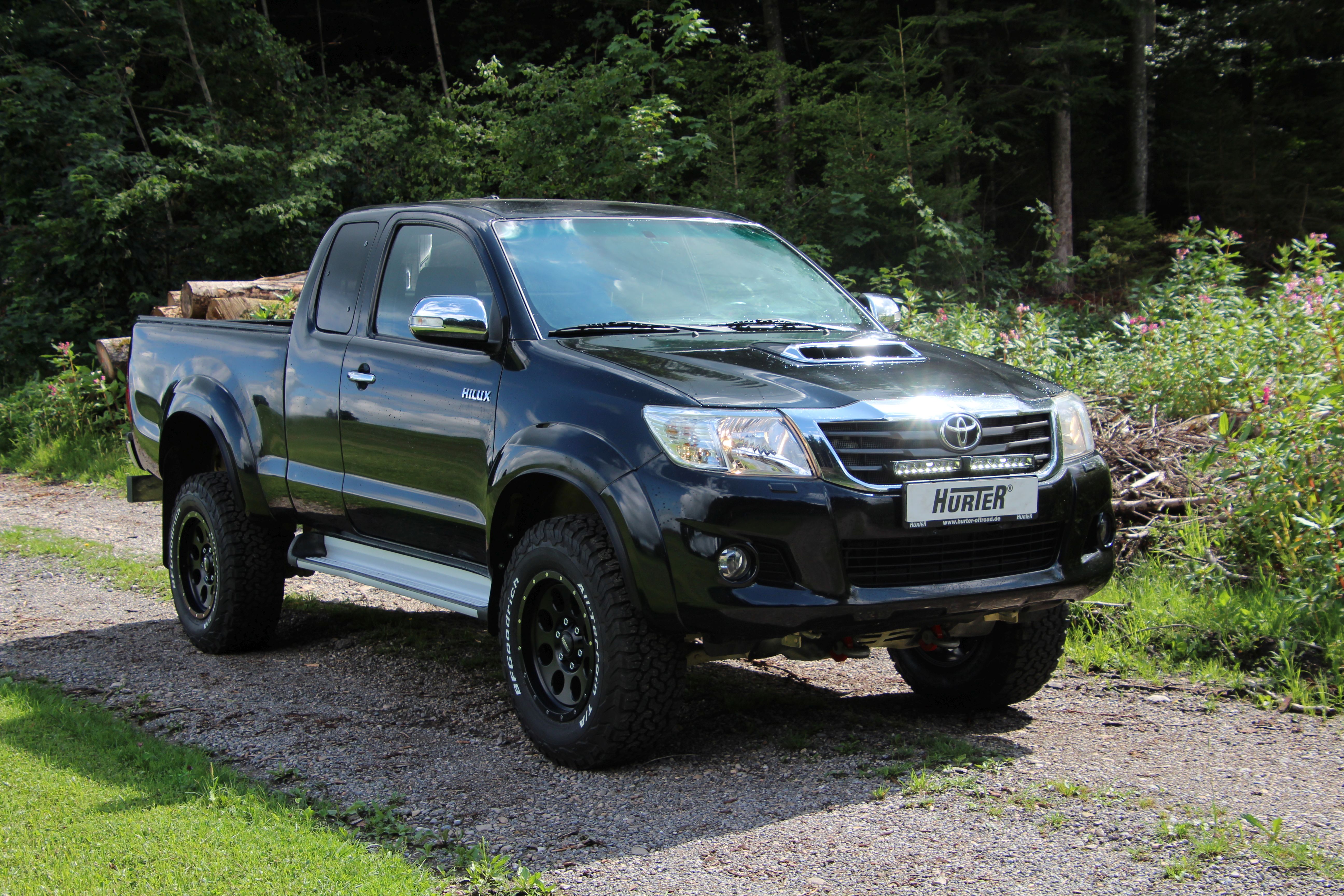 Toyota Hilux Vigo - Anne & Teun