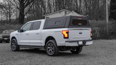 Alu-Cab Hardtop "Contour" Ford F150 5.5' 2021+ mit Fenster Alu-Cab Hardtop "Contour" Ford F150 5.5' 2021+ mit Fenster