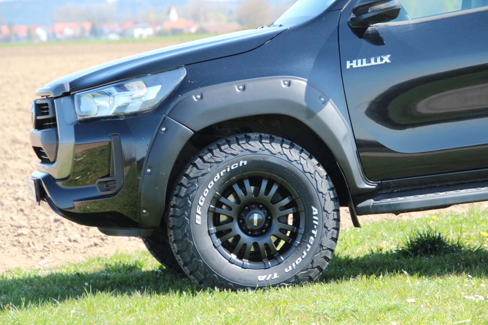 Komplettrad HOAW001 17" (schwarz, BFG 285/70, Toyota Hilux) Komplettrad HOAW001 17" (schwarz, BFG 285/70, Toyota Hilux)