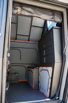Alu-Cab Khaya Camper Komfort Einheit/Schwarz