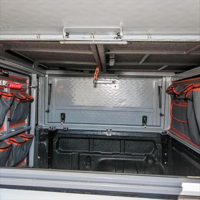Alu-Cab Canopy Camper Ford Ranger D/Cab 2012-22 in Schwarz