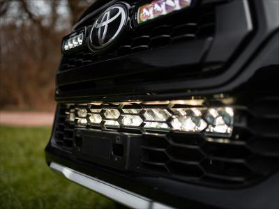 Lazer Lamps Halterungs-Kit Toyota Hilux (2019+) für Triple-R 16