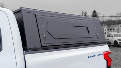 Alu-Cab Hardtop "Contour" Ford F150 5.5' 2021+ mit Fenster Alu-Cab Hardtop "Contour" Ford F150 5.5' 2021+ mit Fenster