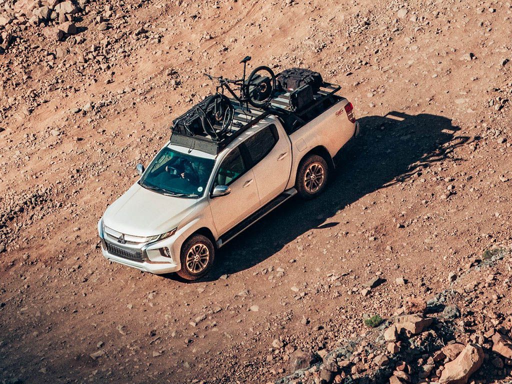 MITSUBISHI TRITON/L200 / 5TE GEN (2015 - HEUTE) SLIMLINE II DACHTRÄGER KIT - VON FRONT RUNNER