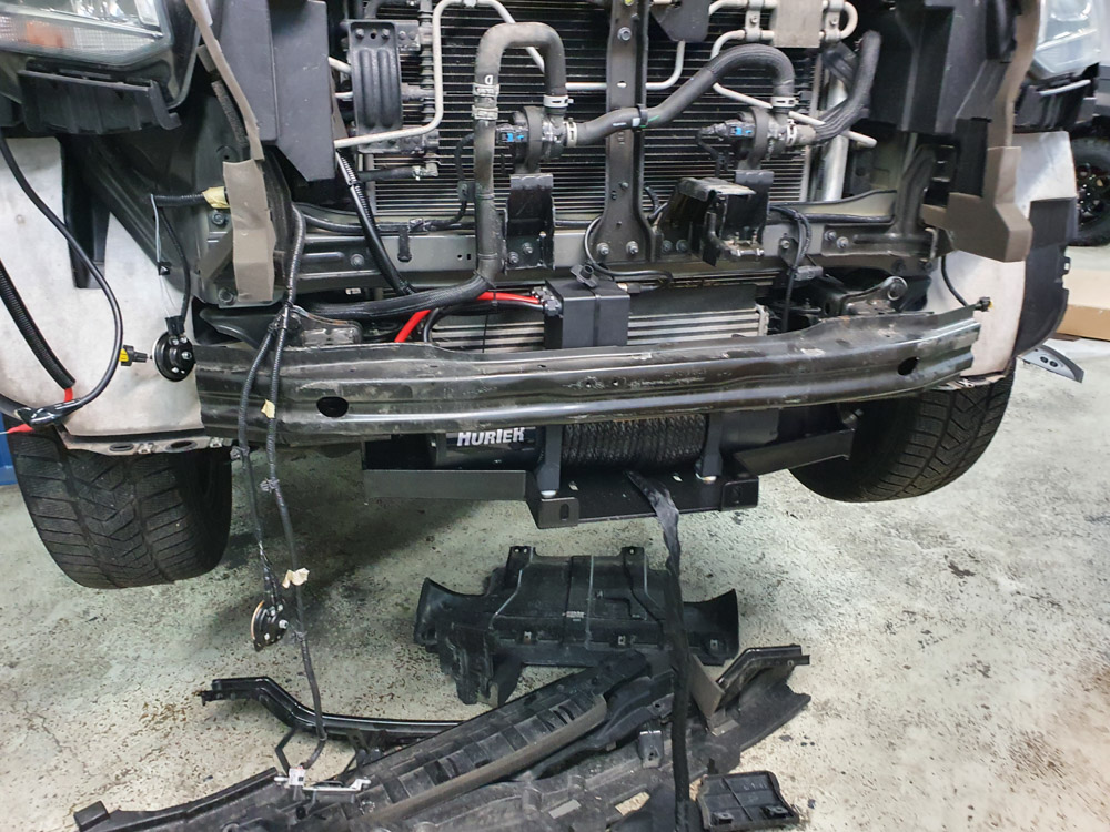Seilwindenanbausatz (Mercedes X 250) ohne Winde