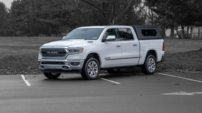 Alu-Cab Hardtop "Contour" Dodge RAM 1500 5.5' 2009+ mit Fenster Alu-Cab Hardtop "Contour" Dodge RAM 1500 5.5' 2009+ mit Fenster