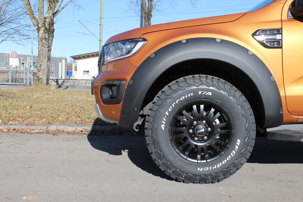 Komplettrad HOAW001 17" (schwarz, BFG 285/70, Ford Ranger) Komplettrad HOAW001 17" (schwarz, BFG 285/70, Ford Ranger)