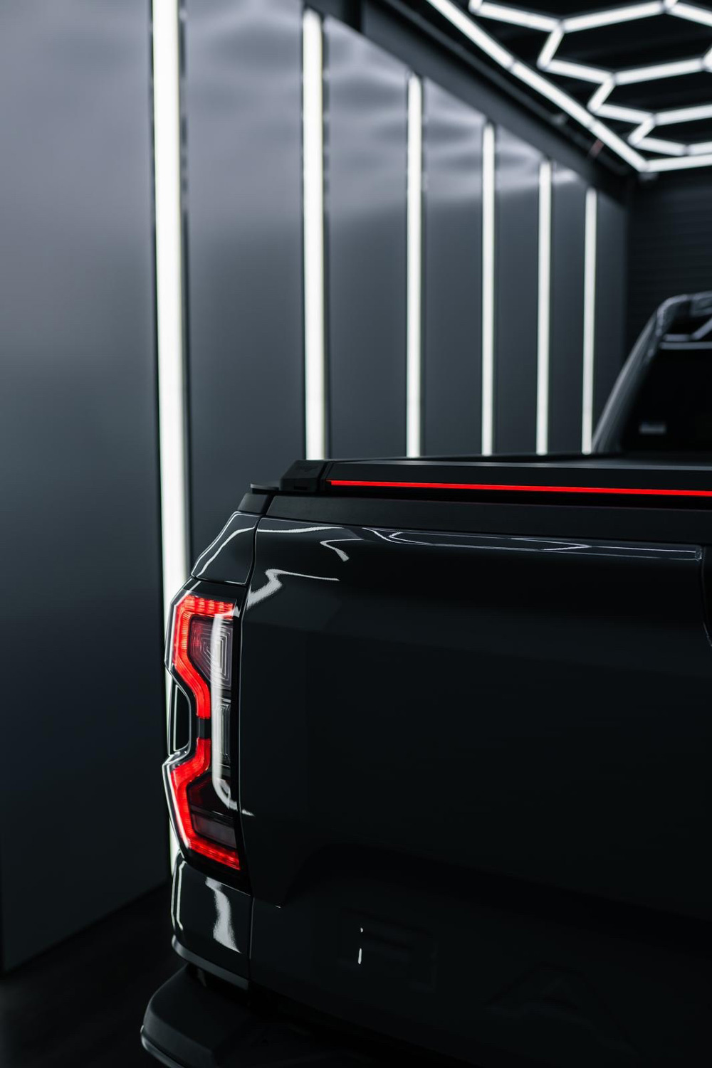 Tessera Roll+ Laderaumabdeckung "Basic" für FORD Ranger T6.2 (P703) 2023+ TESS 14060 ROLL black matt