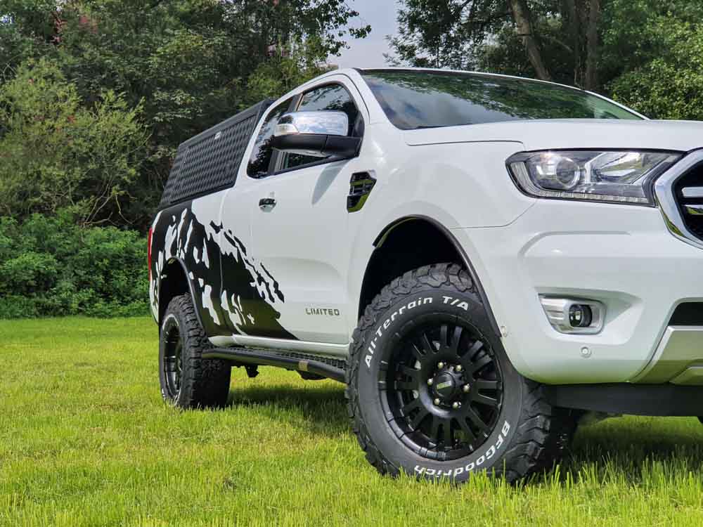 Komplettrad HOAW001 17" (schwarz, BFG 285/70, Ford Ranger) Komplettrad HOAW001 17" (schwarz, BFG 285/70, Ford Ranger)