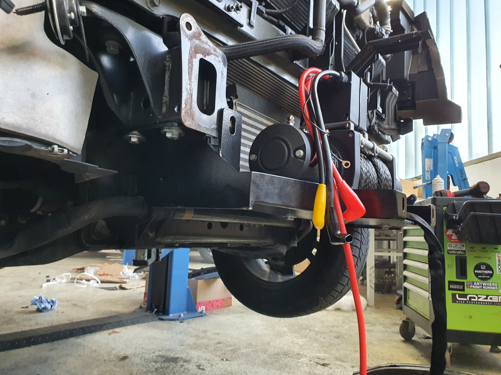 Seilwindenanbausatz (Mercedes X 250) ohne Winde