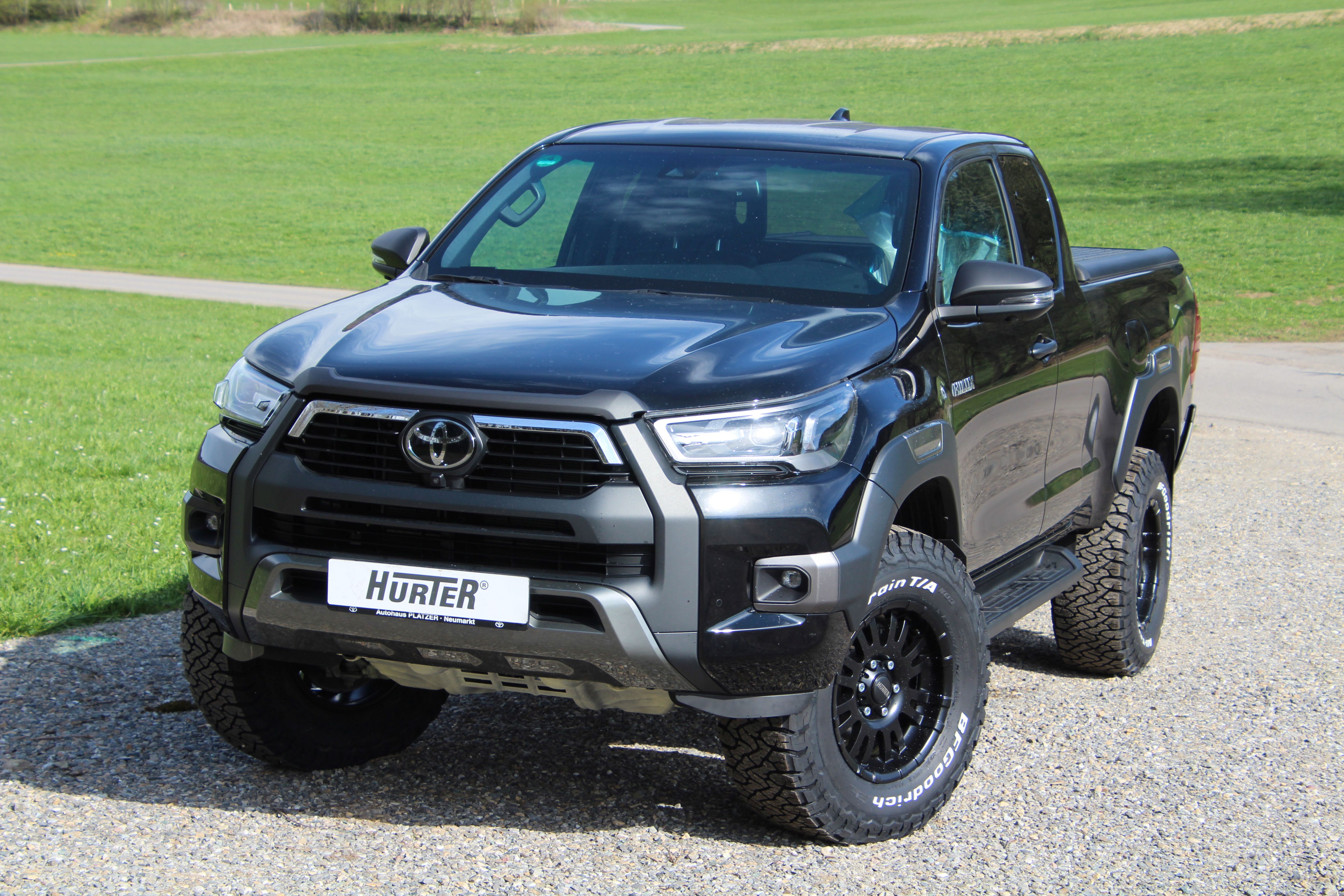 Toyota Hilux Invincible- Tobias