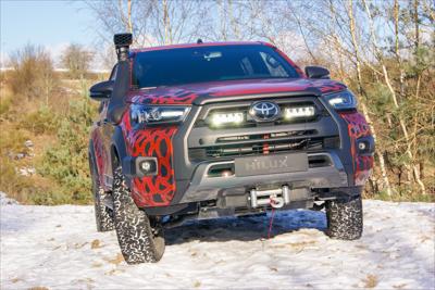 Lazer Lamps Kühlergrill-Kit Toyota Hilux Invincible-X (2021+) inkl. 2x Triple-R 750 Standard Lazer Lamps Kühlergrill-Kit Toyota Hilux Invincible-X (2021+) inkl. 2x Triple-R 750 Standard