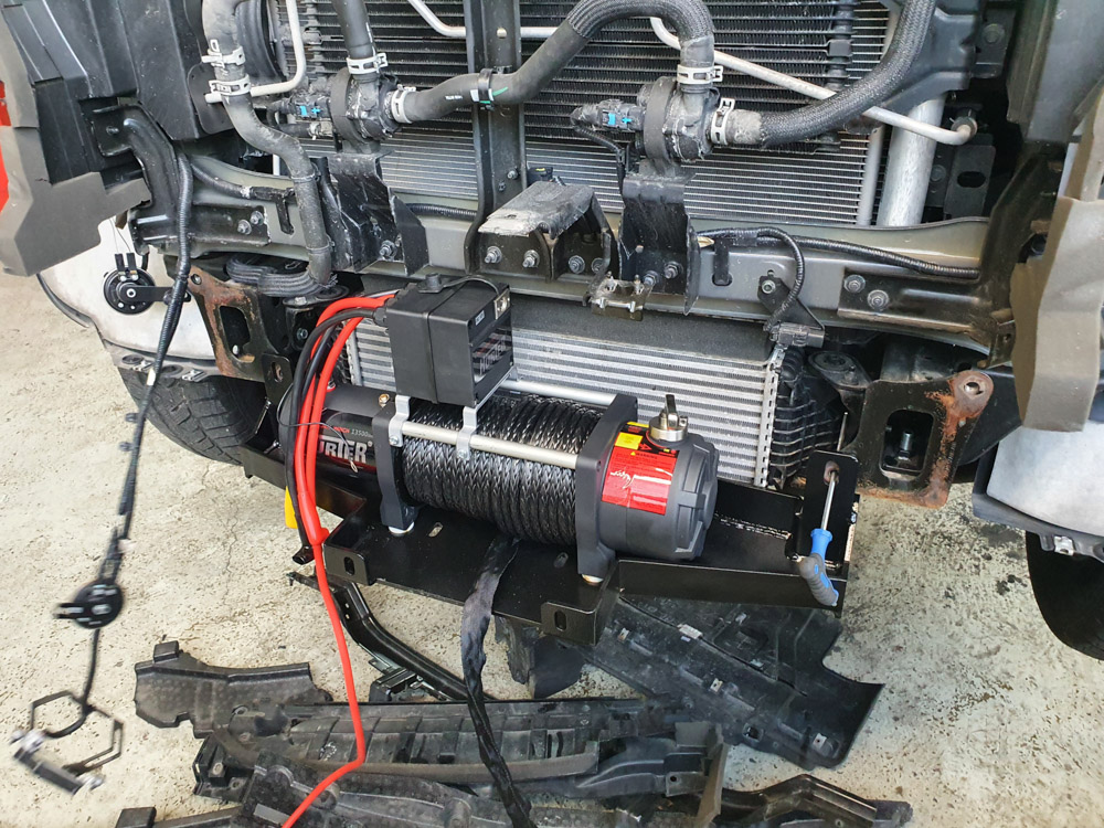 Seilwindenanbausatz (Mercedes X 250) ohne Winde