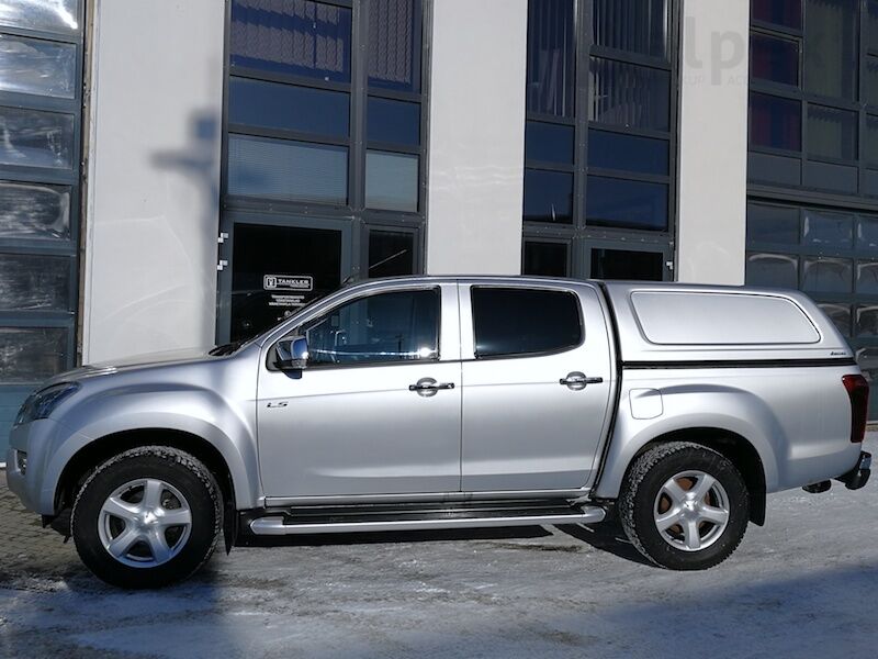 Aeroklas Commercial Hardtop - 546 venetian red - Isuzu D/C 2012-2020 Aeroklas Commercial Hardtop - 546 venetian red - Isuzu D/C 2012-2020