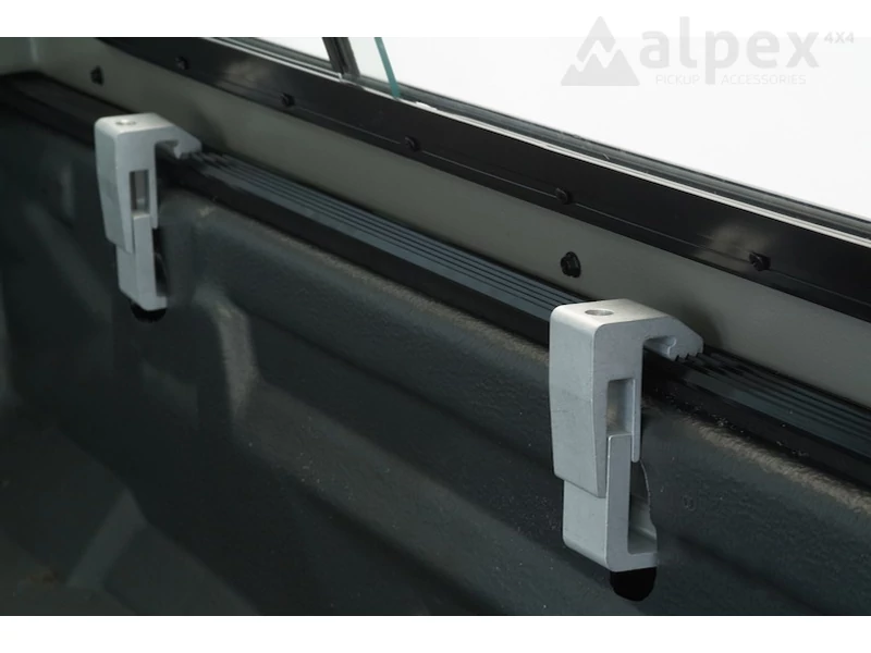 Aeroklas Stylish Hardtop - seitliche Aufklappfenster - Isuzu D/C 2025- Aeroklas Stylish Hardtop - seitliche Aufklappfenster - Isuzu D/C 2025-