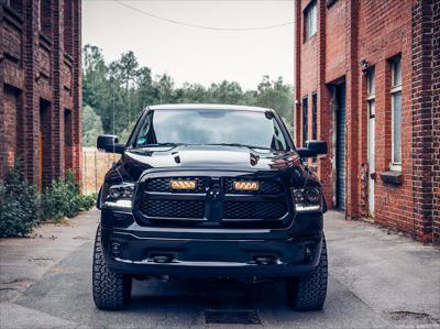 Lazer Lamps Kühlergrill-Kit Dodge RAM 1500 Classic 2013+ inkl. 2x Triple-R 750 Wide Lazer Lamps Kühlergrill-Kit Dodge RAM 1500 Classic 2013+ inkl. 2x Triple-R 750 Wide