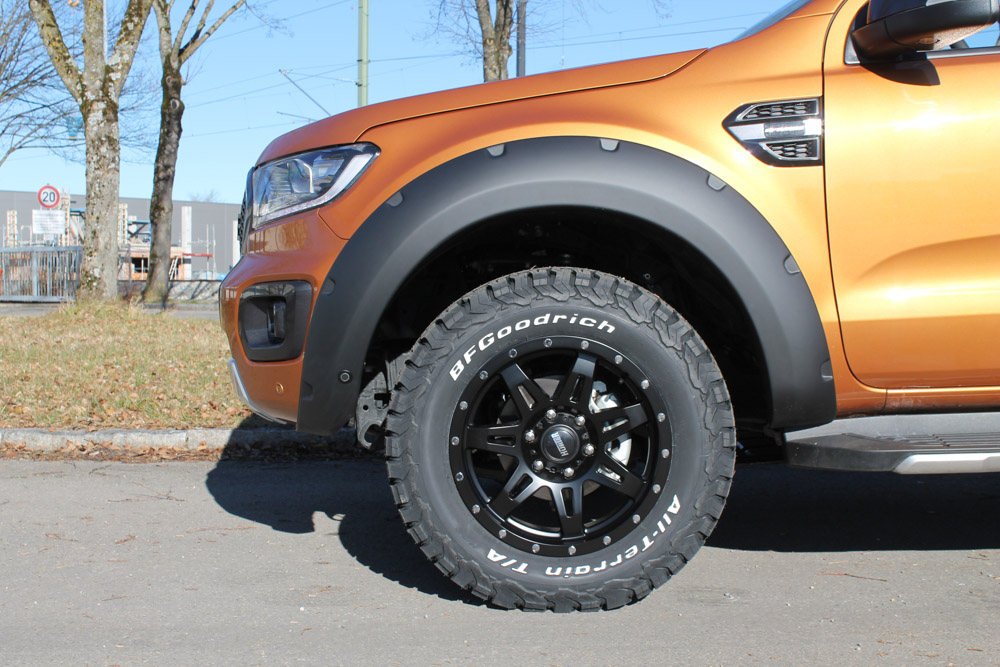 Komplettrad HOAW002 18" (schwarz, BFG 285/65, Ford Ranger) Komplettrad HOAW002 18" (schwarz, BFG 285/65, Ford Ranger)