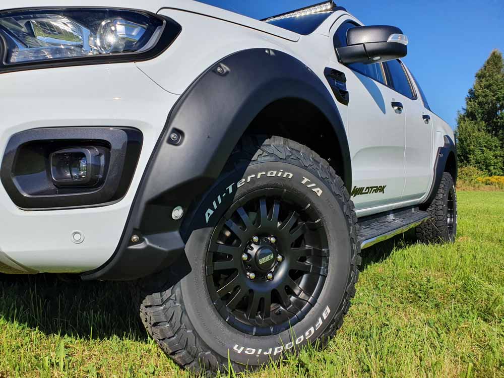 Komplettrad HOAW001 17" (schwarz, BFG 285/70, Ford Ranger) Komplettrad HOAW001 17" (schwarz, BFG 285/70, Ford Ranger)