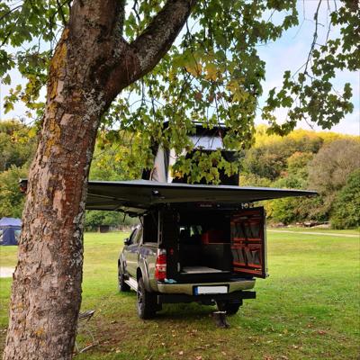 Alu-Cab Canopy Camper Toyota Hilux Vigo D/Cab 2005-2015 in schwarz Alu-Cab Canopy Camper Toyota Hilux Vigo D/Cab 2005-2015 in schwarz
