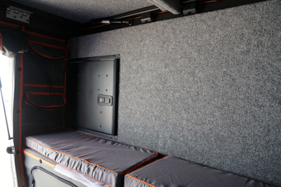 Alu-Cab Khaya Camper Komfort Einheit/Schwarz