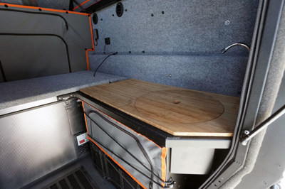 Alu-Cab Khaya Camper Familie Einheit/Schwarz