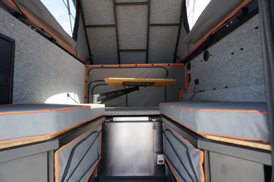 Alu-Cab Khaya Camper Familie Einheit/Schwarz Alu-Cab Khaya Camper Familie Einheit/Schwarz