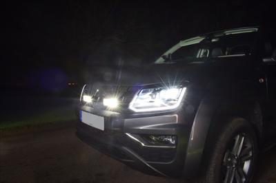 Lazer Lamps Kühlergrill-Kit VW Amarok (2016+) V6 inkl. 2x Triple-R 750 G2 Elite