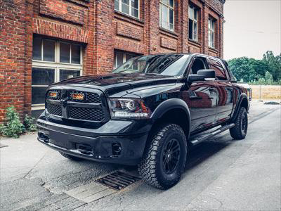 Lazer Lamps Kühlergrill-Kit Dodge RAM 1500 Classic 2013+ inkl. 2x Triple-R 750 Wide Lazer Lamps Kühlergrill-Kit Dodge RAM 1500 Classic 2013+ inkl. 2x Triple-R 750 Wide