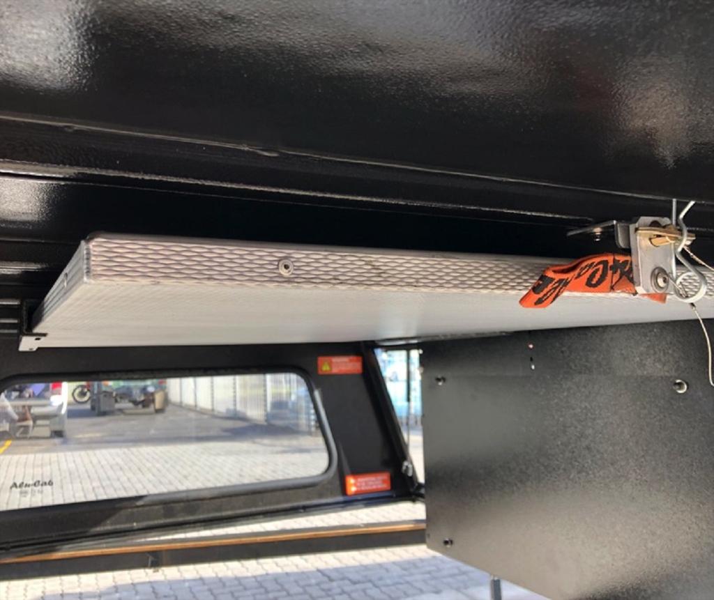 Alu-Cab Hardtop Tischhalterung, schwarz (nur Adventure & Explorer)