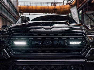 Lazer Lamps Kühlergrill-Kit Dodge RAM 1500 DT Limited 2019+ Inkl. 2x Linear-6 Standard Lazer Lamps Kühlergrill-Kit Dodge RAM 1500 DT Limited 2019+ Inkl. 2x Linear-6 Standard
