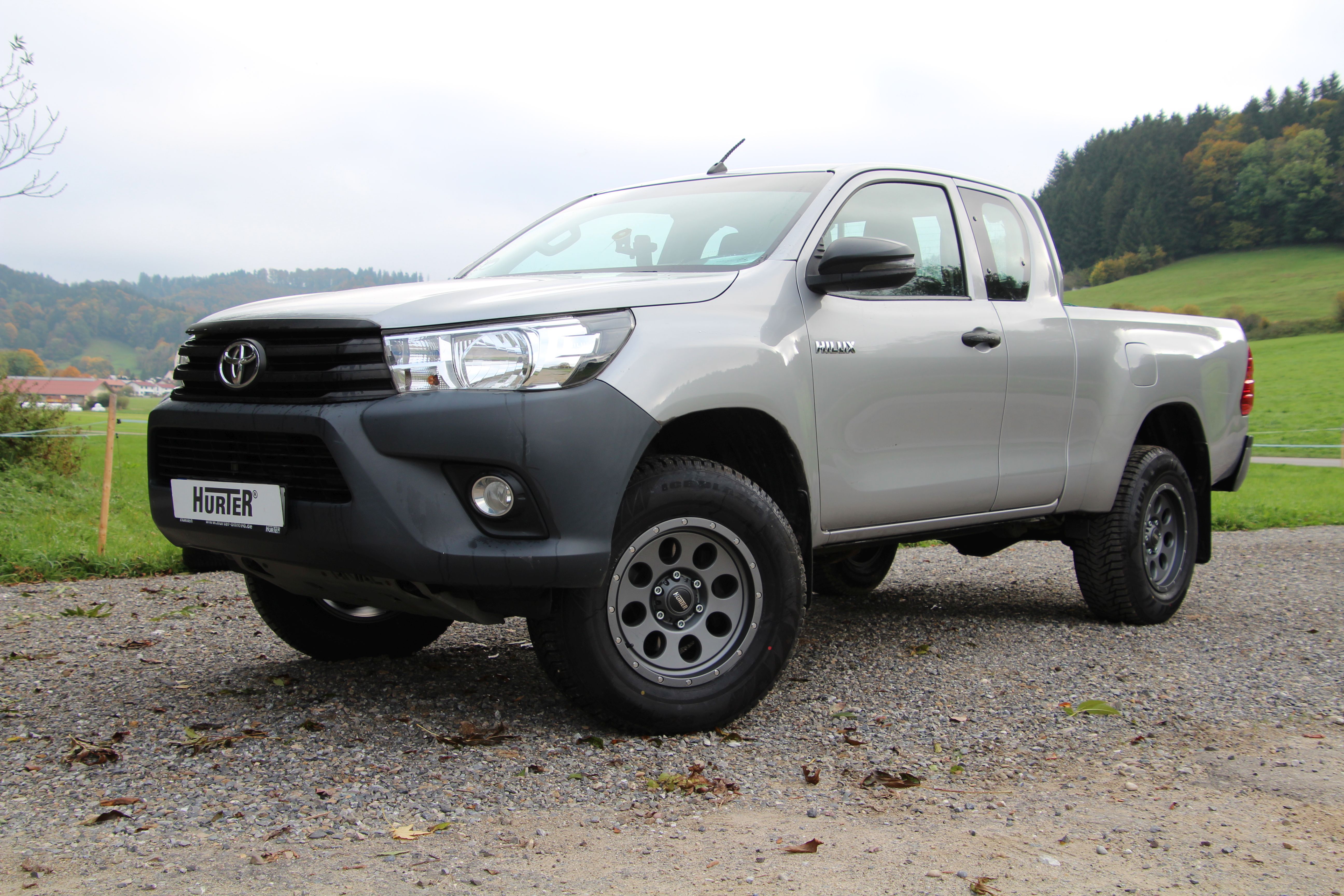 Toyota Hilux Extra Cab - Jan