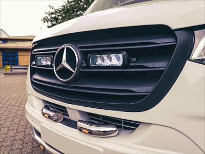 Lazer Lamps Kühlergrill-Kit Mercedes Sprinter W907/W910 (2018+) inkl. 2x Triple-R 750 G2 Elite Lazer Lamps Kühlergrill-Kit Mercedes Sprinter W907/W910 (2018+) inkl. 2x Triple-R 750 G2 Elite