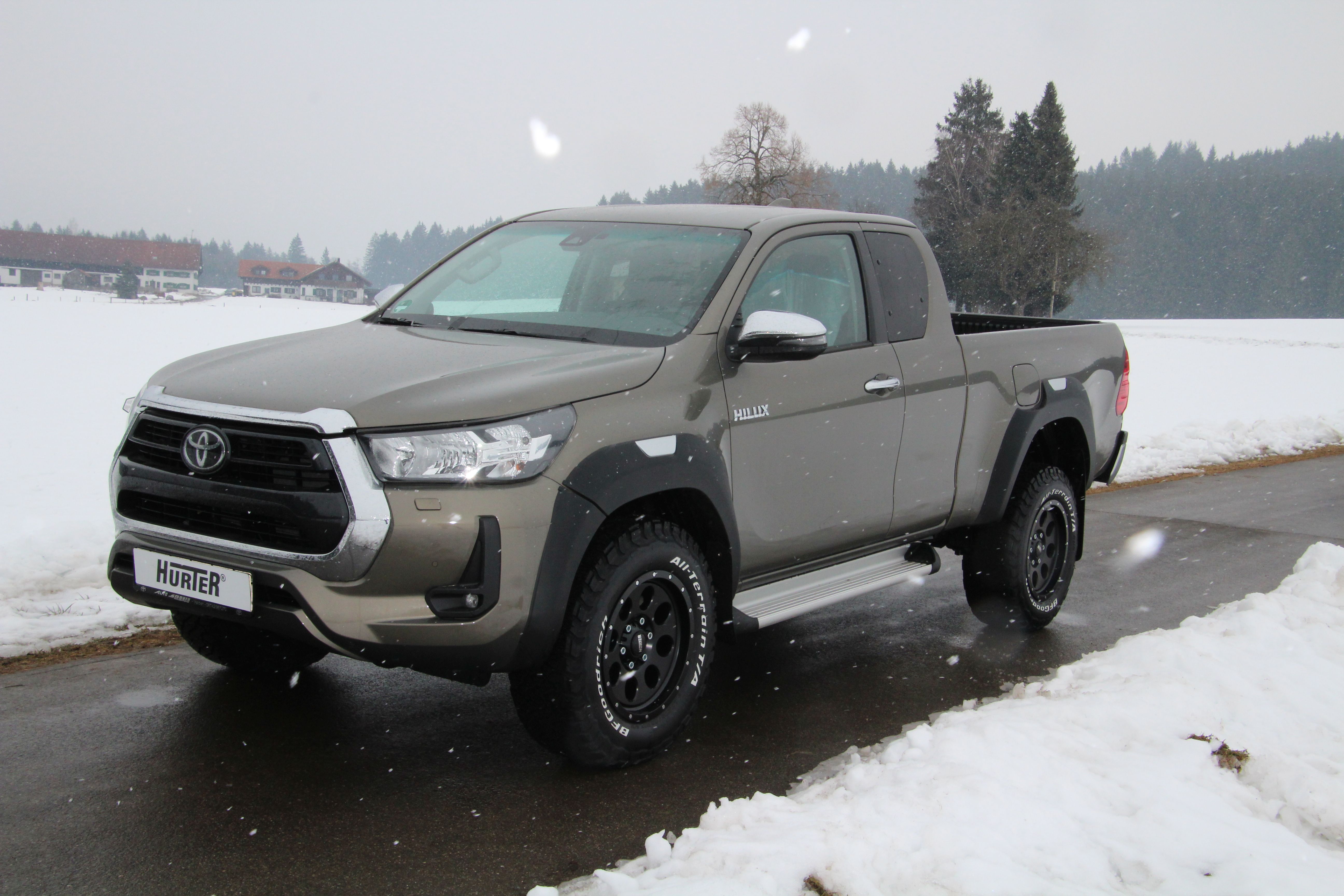 Toyota Hilux Extra Cab 2025 - Markus
