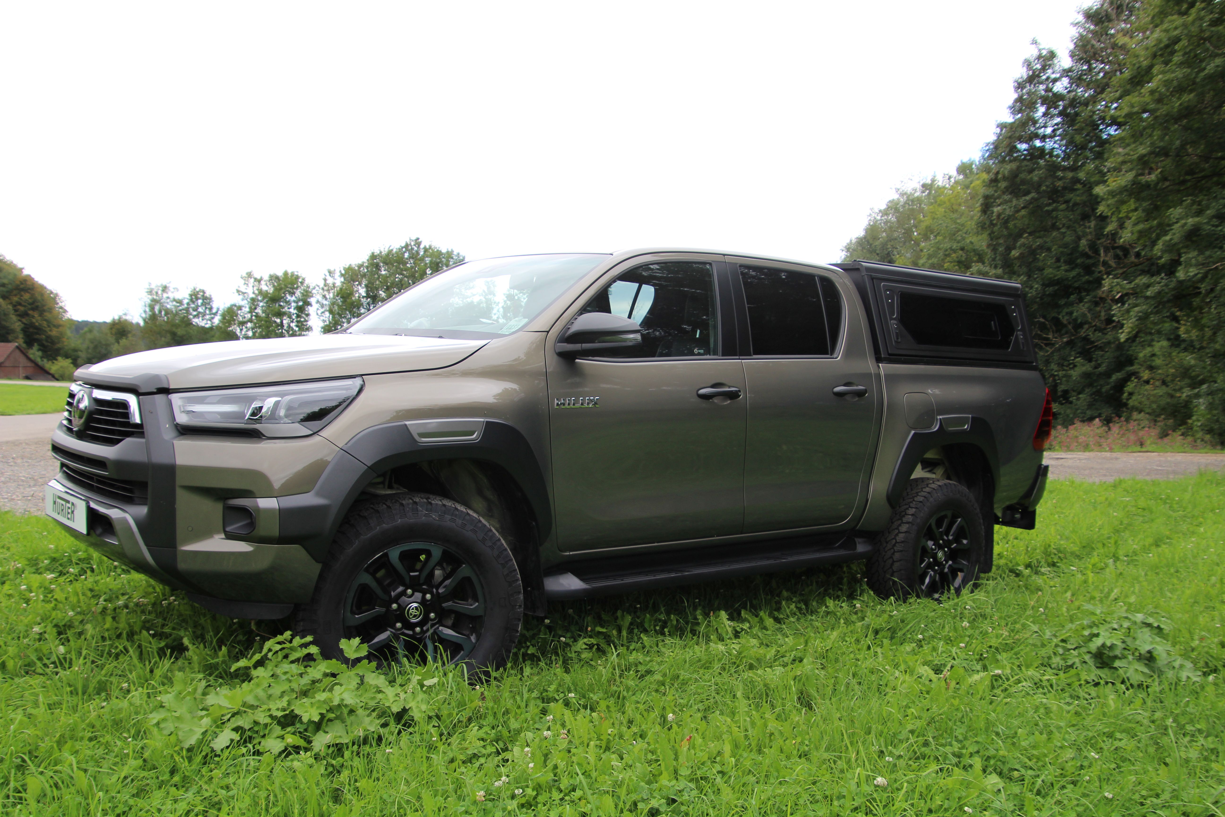 Toyota Hilux Invincible - Irina & Julian