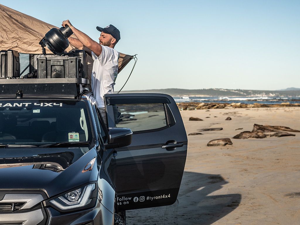 ISUZU D-MAX RG / 3. GEN. (2020 - HEUTE) SLIMLINE II DACHTRÄGER KIT - VON FRONT RUNNER