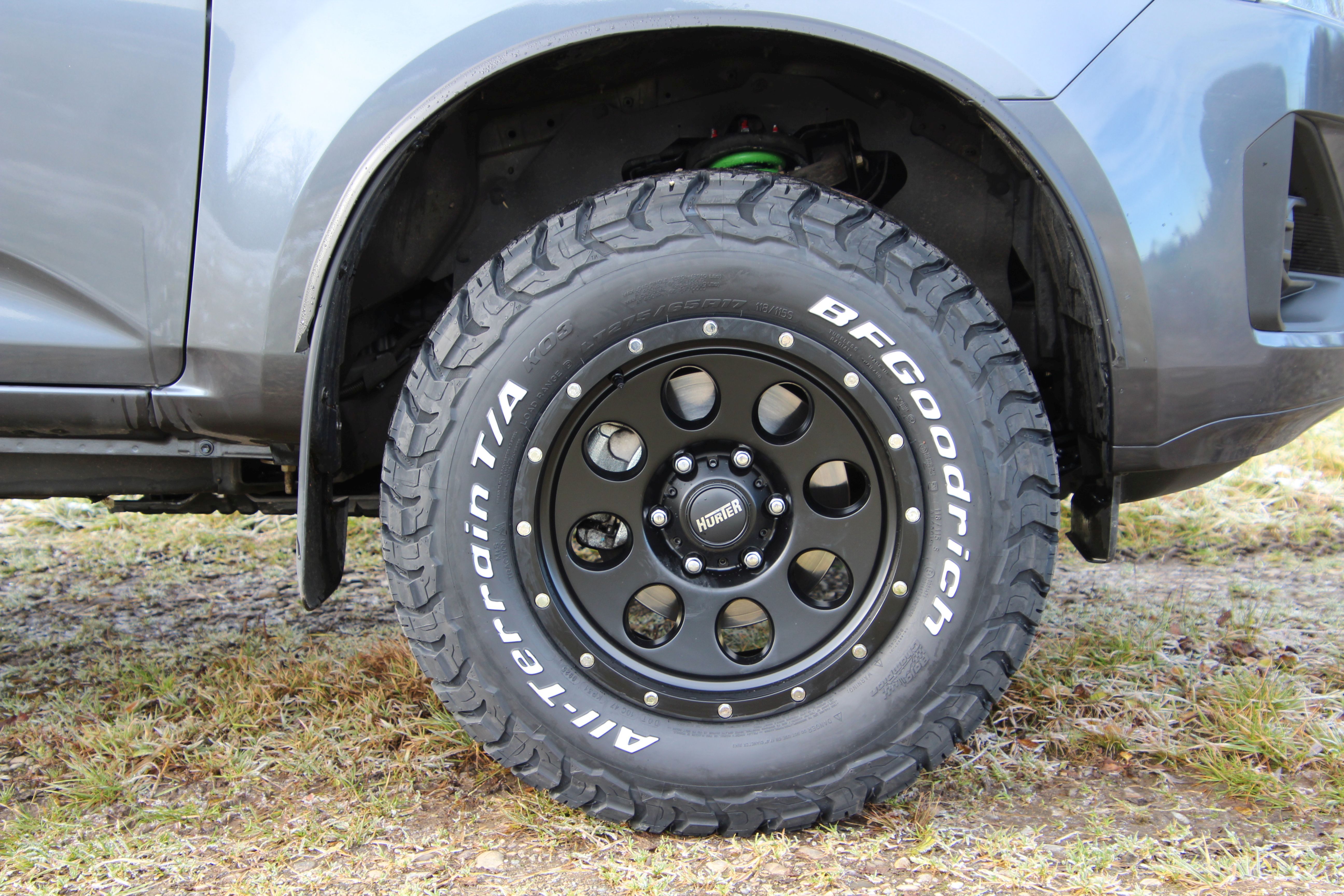 Komplettrad HOAW001/2 17" (schwarz, 275/65R17 118/115S BF-Goodrich All-Terrain TA KO3 LR-D RWL, Isuzu D-Max) Komplettrad HOAW001/2 17" (schwarz, 275/65R17 118/115S BF-Goodrich All-Terrain TA KO3 LR-D RWL, Isuzu D-Max)