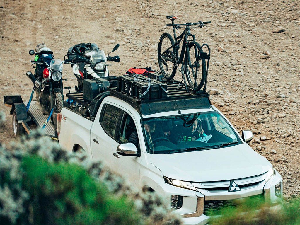 MITSUBISHI TRITON/L200 / 5TE GEN (2015 - HEUTE) SLIMLINE II DACHTRÄGER KIT - VON FRONT RUNNER