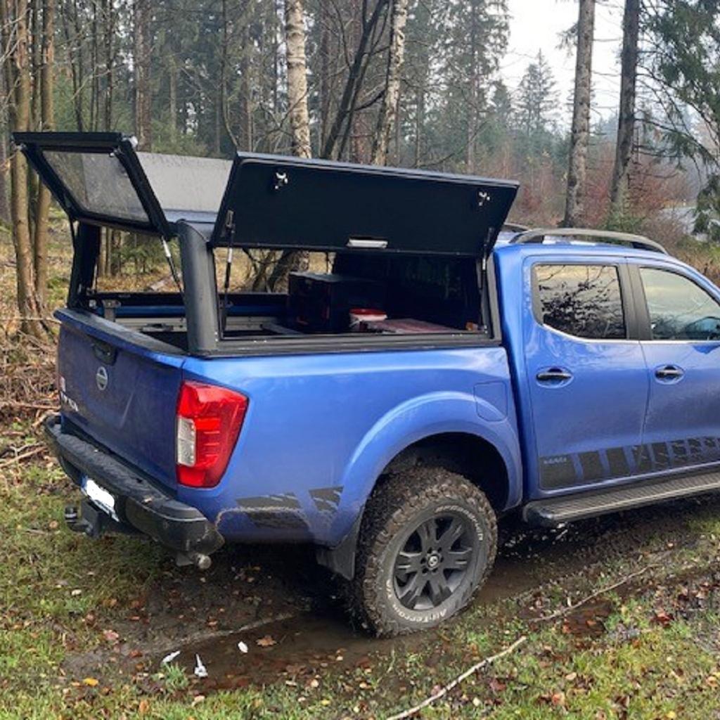 Alu-Cab Hardtop Explorer Nissan Navara NP300 2016+ Doppelkabine schwarz/ glatt Alu-Cab Hardtop Explorer Nissan Navara NP300 2016+ Doppelkabine schwarz/ glatt