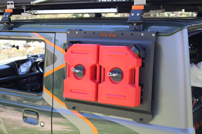 Alu-Cab Jimny Kanister Halterung für Seitliche Molle Platte Alu-Cab Jimny Kanister Halterung für Seitliche Molle Platte