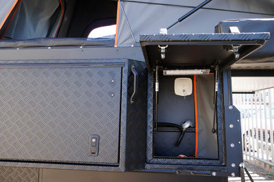 Alu-Cab Khaya Camper Familie Einheit/Schwarz